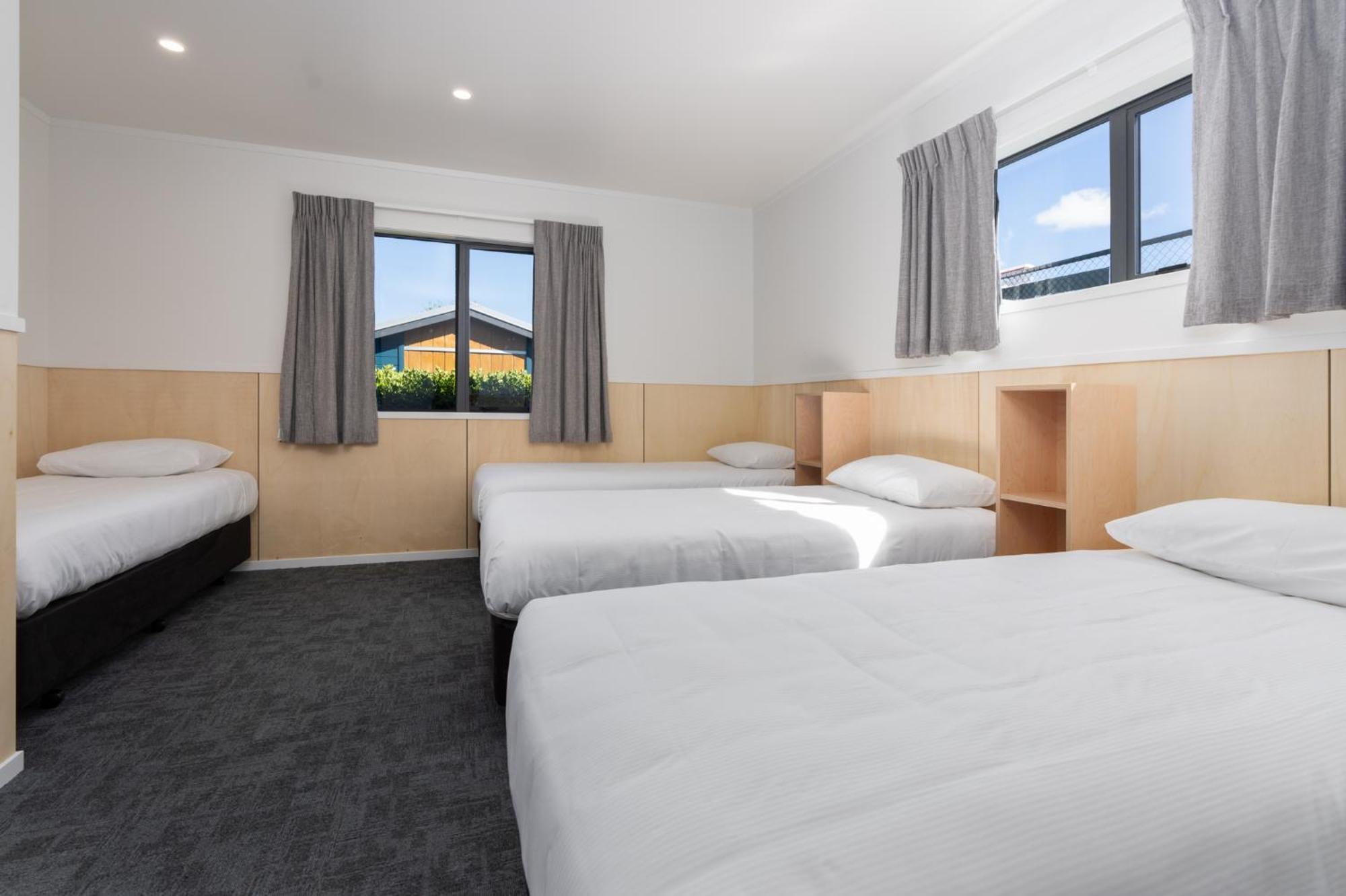 Cambridge Top 10 Holiday Park エクステリア 写真
